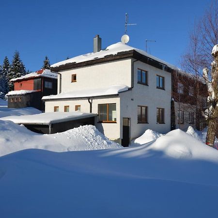 Villa Naproti Klinovci à Jáchymov Extérieur photo