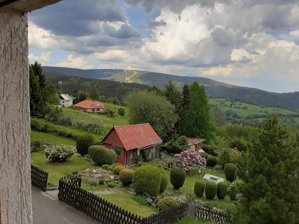 Villa Naproti Klinovci à Jáchymov Extérieur photo