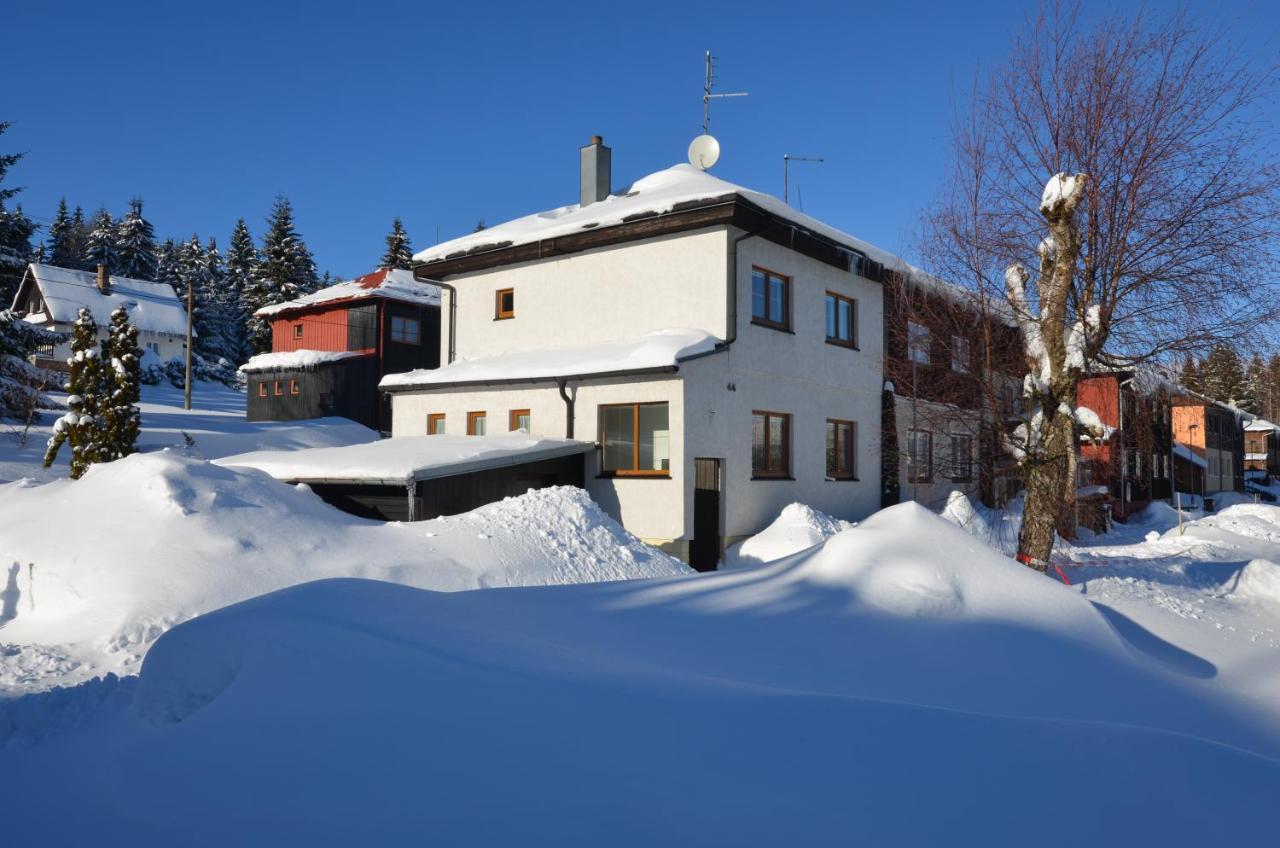 Villa Naproti Klinovci à Jáchymov Extérieur photo