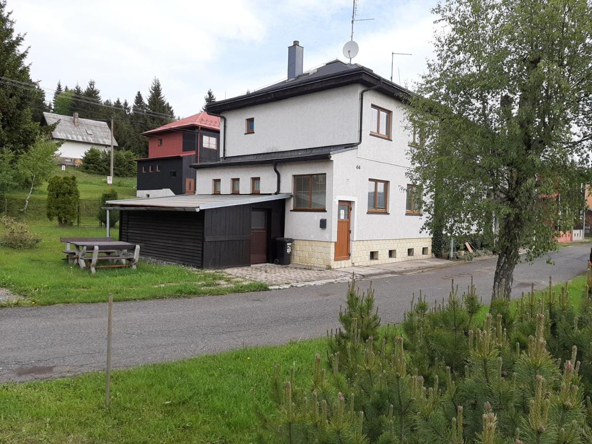 Villa Naproti Klinovci à Jáchymov Extérieur photo